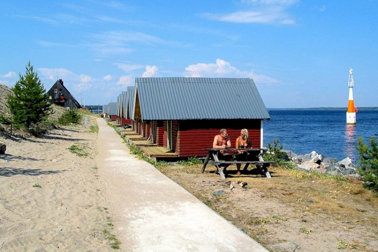 På vilka öar har Luleå kommun flest uthyrningsstugor?
